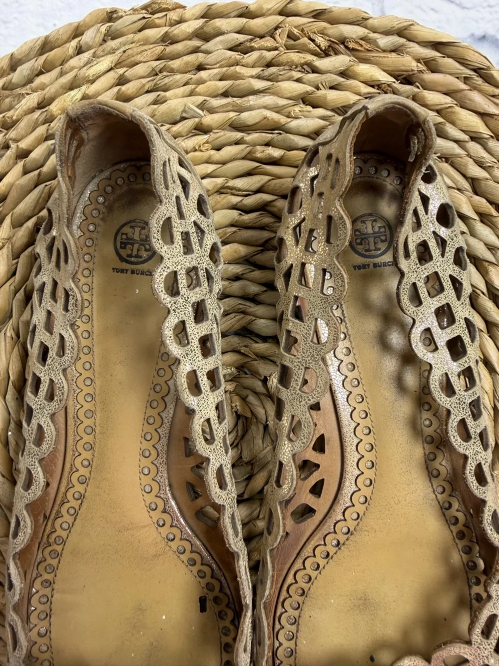 Tory Burch “Mira” Metallic Gold Leather Laser-Cut Logo Ballet Flats. Size 8.5